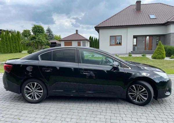 Toyota Avensis cena 47900 przebieg: 240000, rok produkcji 2015 z Dzierzgoń małe 704